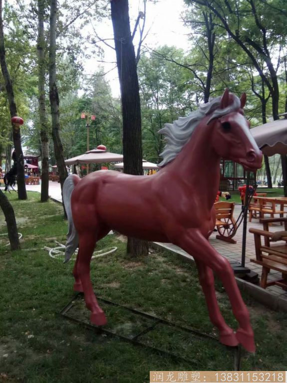 玻璃钢红马雕塑 玻璃钢动物雕塑1